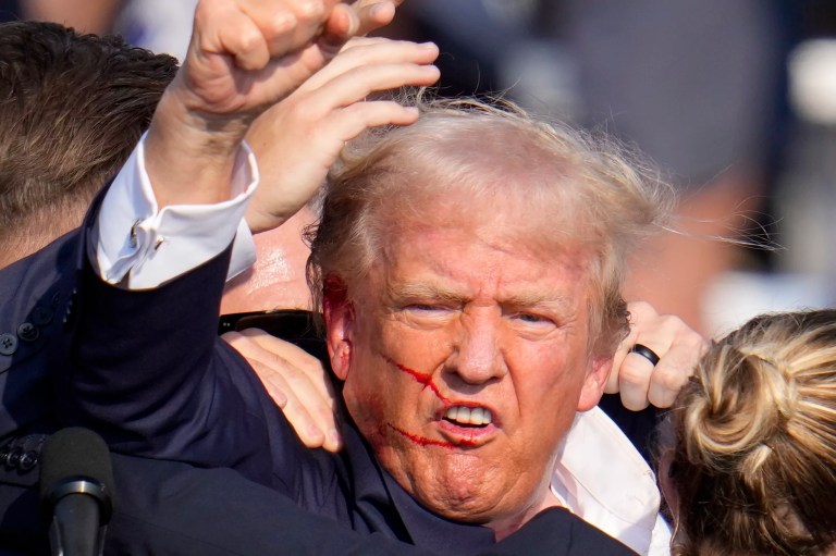 Trump backtracks on outdoor rallies ban