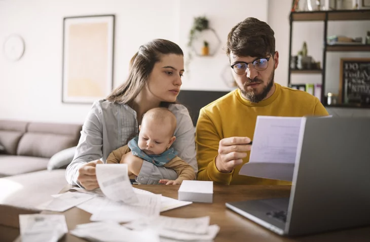 Image of a working class family.