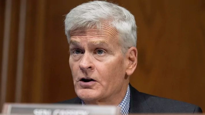 Biden administration urged by key senator to step in to prevent ‘devastating’ ports strike