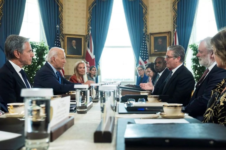 US and UK concerned over Russia giving Iran nuclear secrets