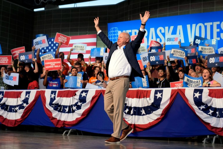 Walz argues Cheney endorsements give voters ‘a reason to do the right thing’