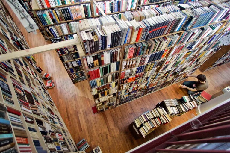 Watchdog demands probe of Illinois public library amid property tax push