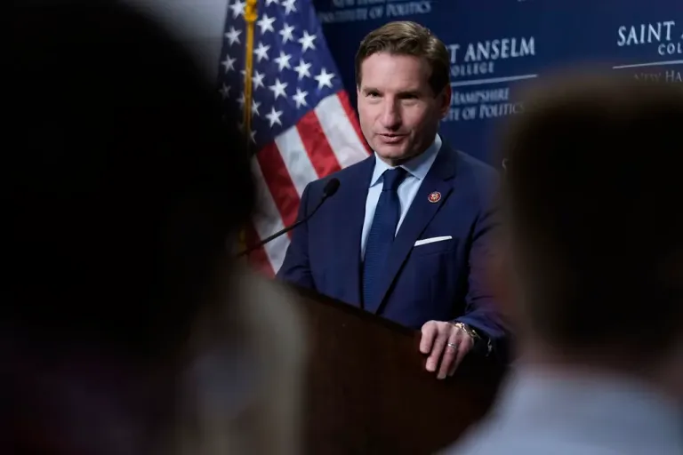 Dean Phillips knocks Democratic Party again with offer to join Trump Cabinet