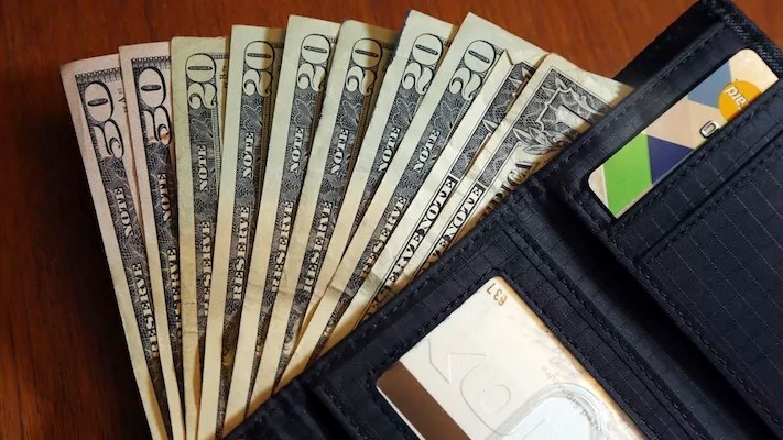 Massachusetts rejects proposal to raise minimum wage for tipped workers