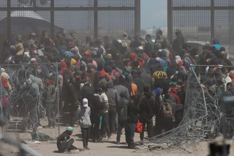 Hundreds of foreigners who camped at the border, broke the fence with their hands, sticks and different tools they had, placed blankets over the spikes and entered the United States, through the area known as Gate 36 in Ciudad Juarez, Mexico on March 21, 2024.