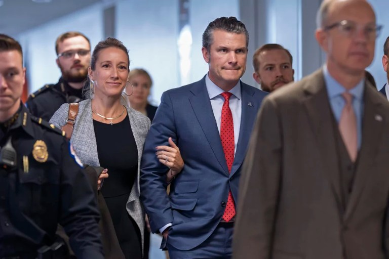 Afghanistan withdrawal veterans defend Hegseth in nomination battle, denounce Austin