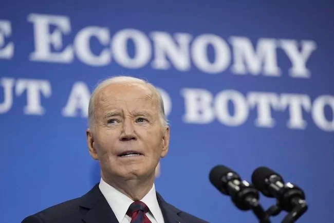 Senate Democrats push Biden to protect illegal immigrants: ‘Fear for their lives’