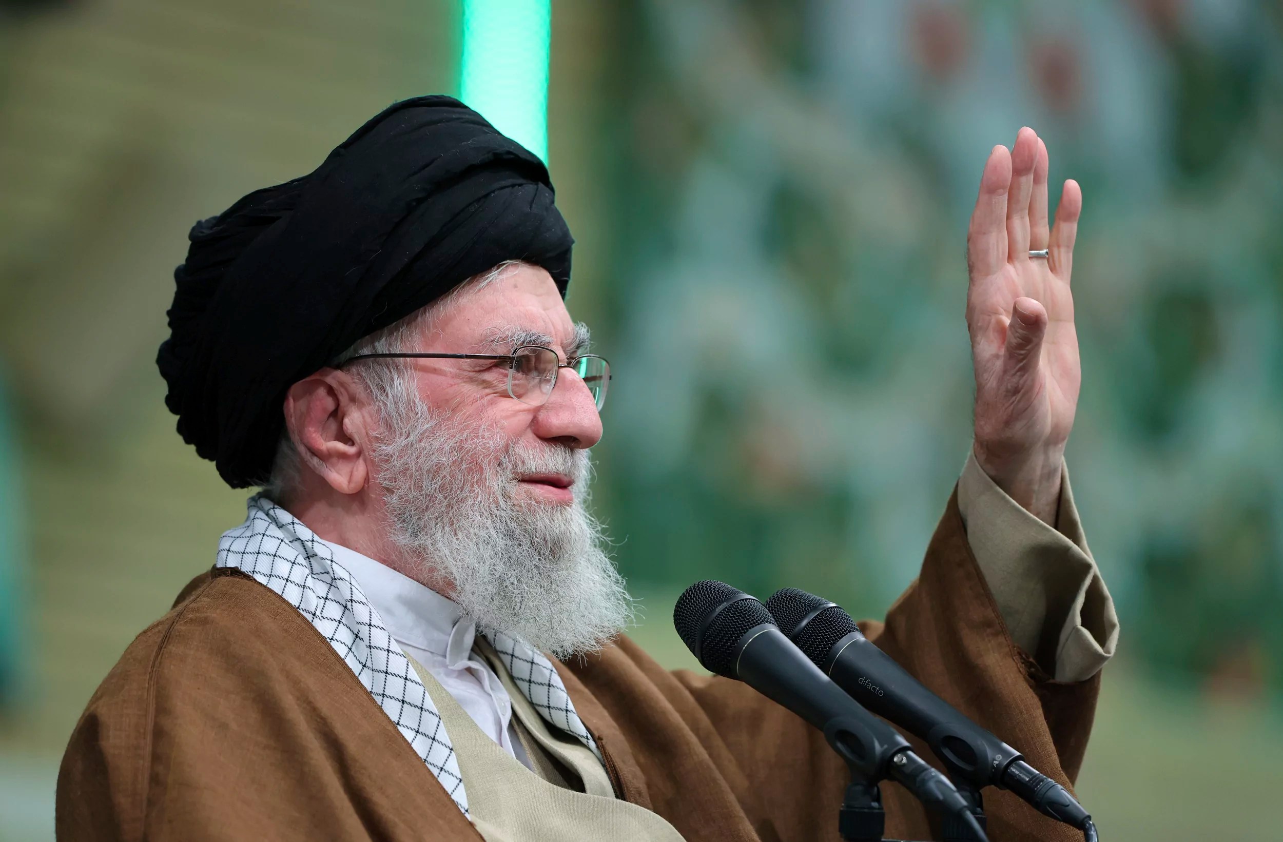 How spies are helping Trump ‘Make Iran Broke Again’