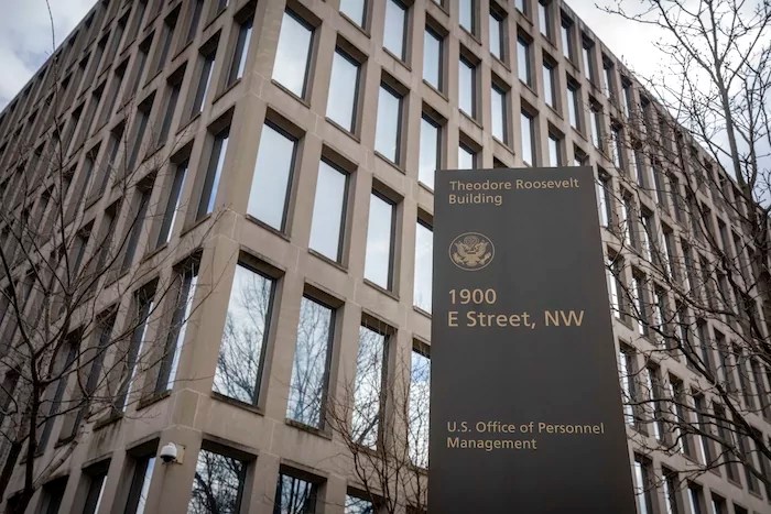 Roughly 75,000 federal employees take Trump resignation offer