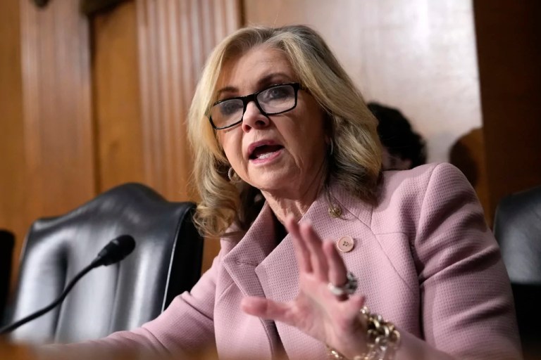 Poll: Blackburn opens with 52-point lead