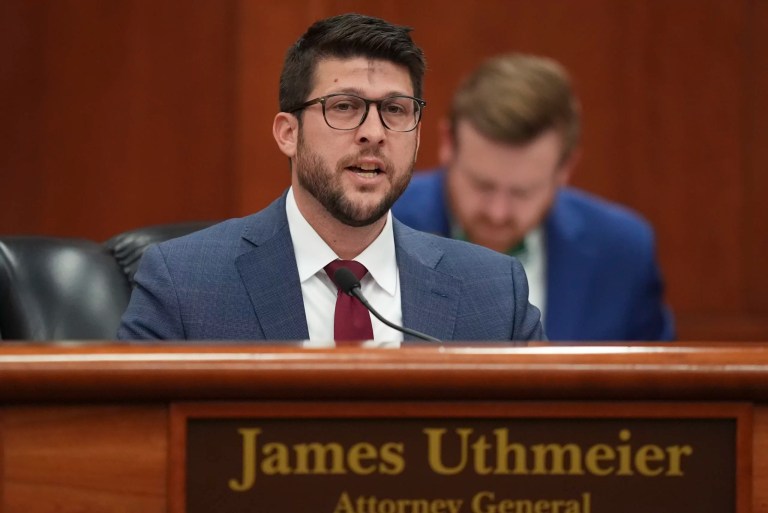 Florida attorney general to investigate Fort Myers City Council members after ICE agreement vote fails