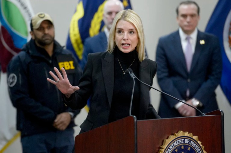 Bondi calls for 3 DC judges to be removed: ‘Cannot be impartial’