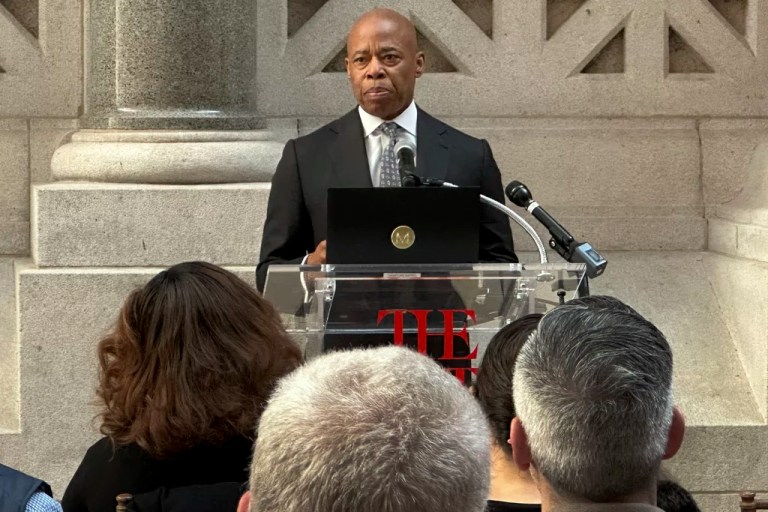 Adams’s new independent bid isn’t shaking Cuomo’s momentum