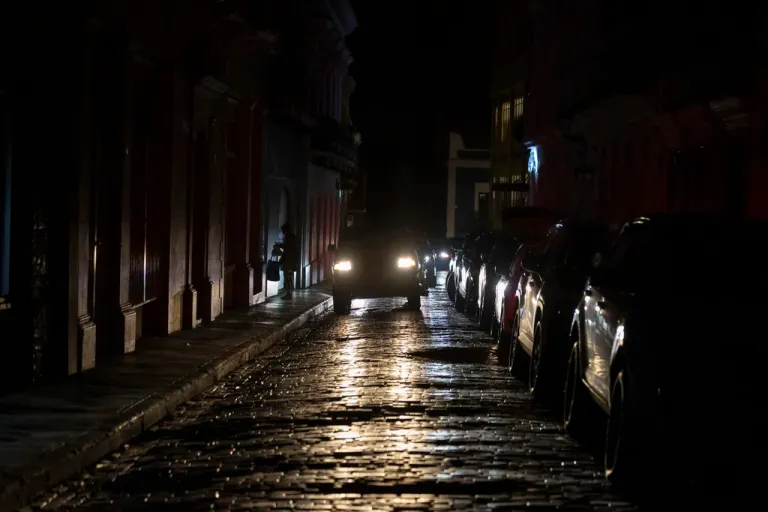 Shedding light: House Democrat urges brightness standards for ‘absurdly bright’ headlights