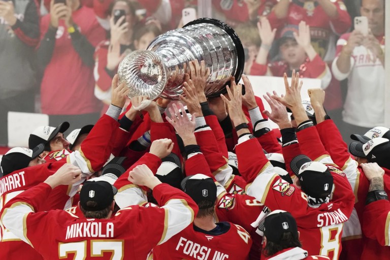 Florida Panthers defeat Edmonton Oilers to win second consecutive Stanley Cup