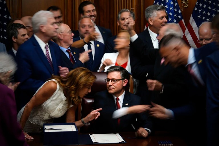 House returns to packed schedule, long to-do list, and Epstein drama