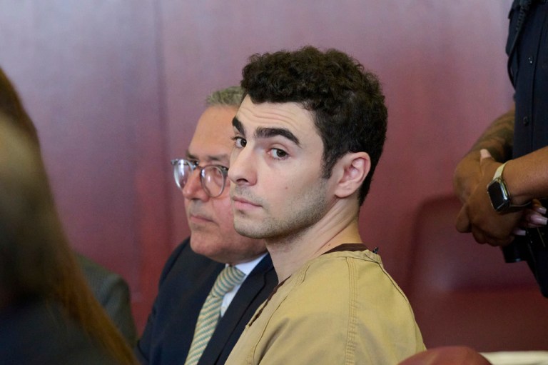 Luigi Mangione, accused of fatally shooting UnitedHealthcare CEO Brian Thompson, appears in Manhattan state court in New York, Tuesday, Sept. 16, 2025.