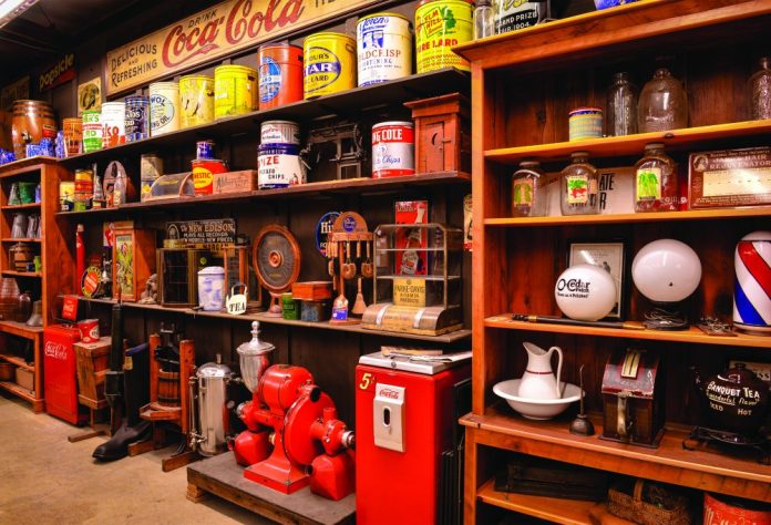Cracker Barrel interior