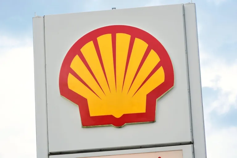 Shell Oil logo.