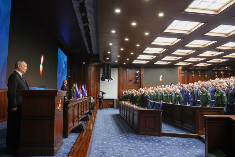 Putin soldiers