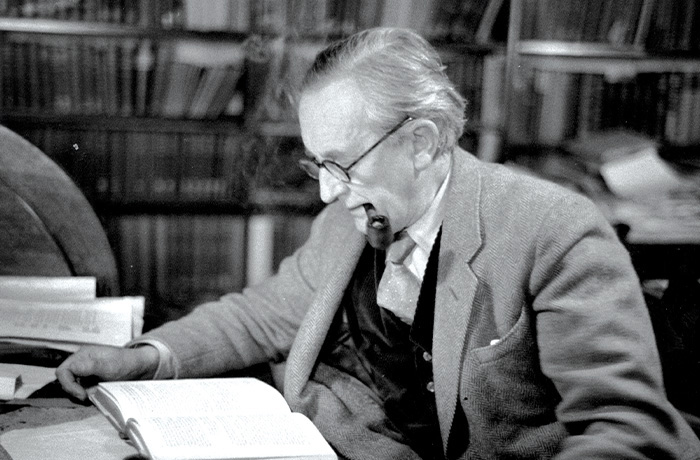 How Tolkien built worlds