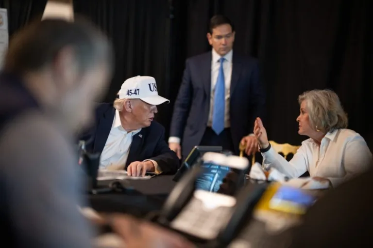Trump and Rubio speak in the White House situation room following U.S. strikes on Iran.