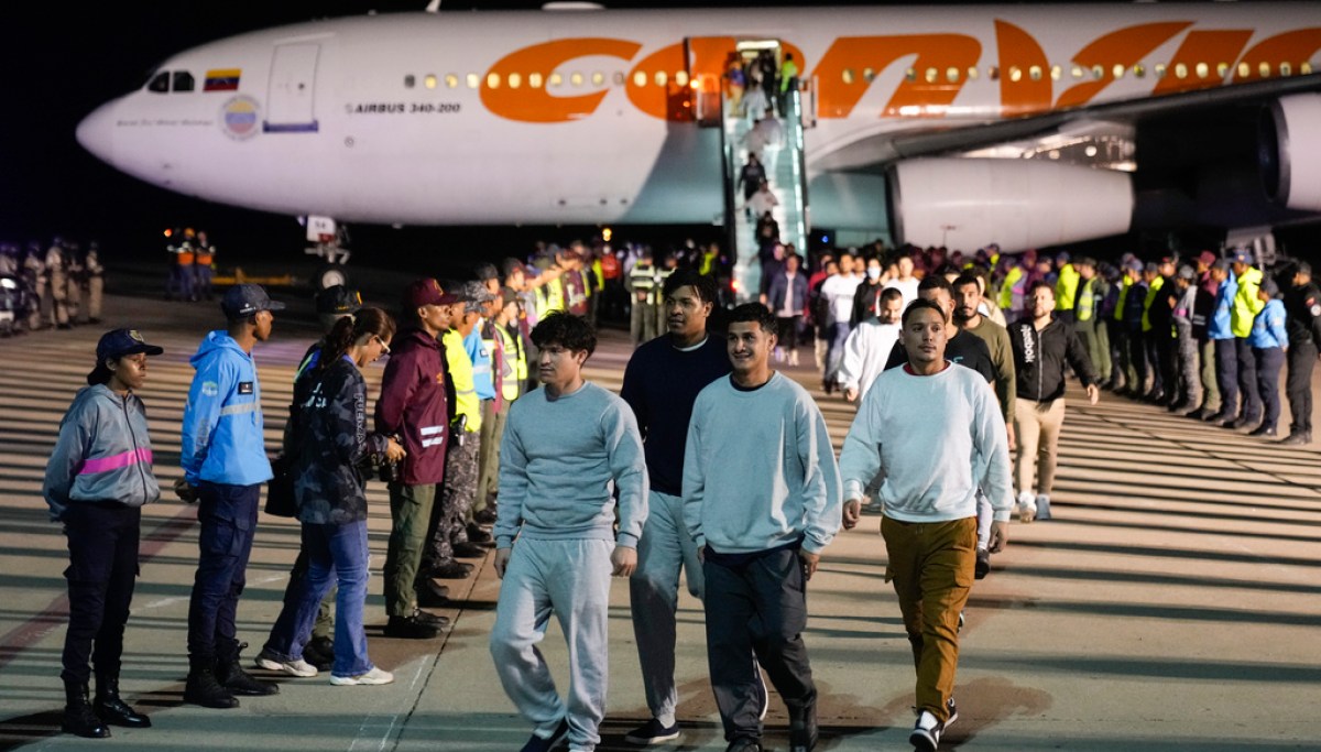 Nearly 900,000 deported by ICE under Trump as flights soared in May to new high