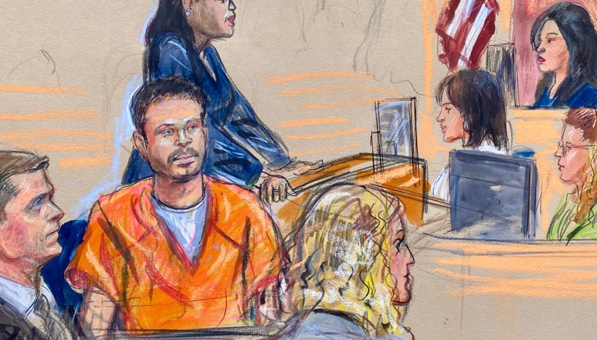Judge delays trial for WHCA dinner shooting suspect