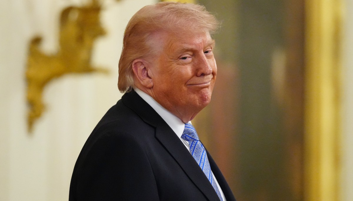 Trump made over $1 billion from crypto businesses in 2025, filing shows