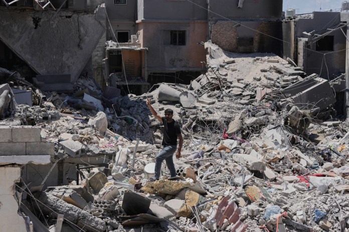 Lebanese army withdraws from southern village after Israeli troops advance