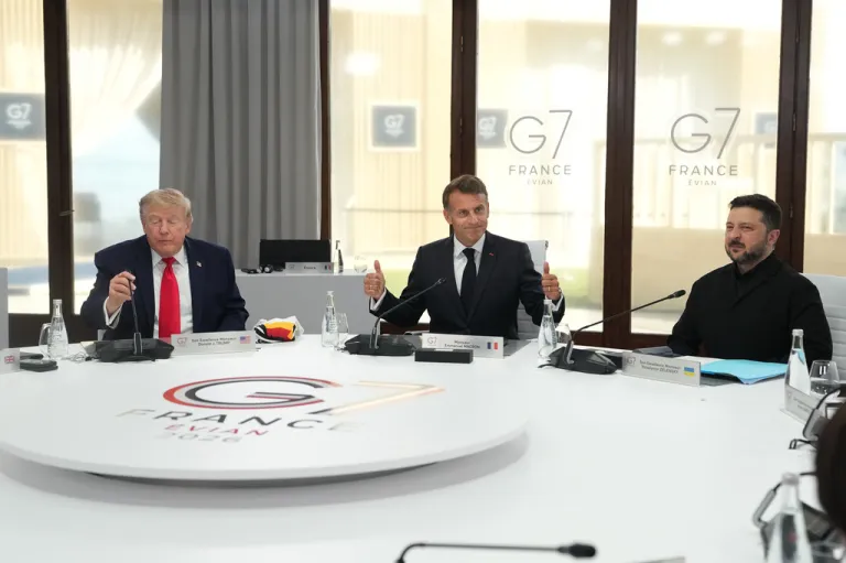 From left, U.S. President Donald Trump, French President Emmanuel Macron and Ukrainian President Volodymyr Zelenskyy during a working session at the G7 summit in Evian-les-Bains, France, Tuesday, June 16, 2026.