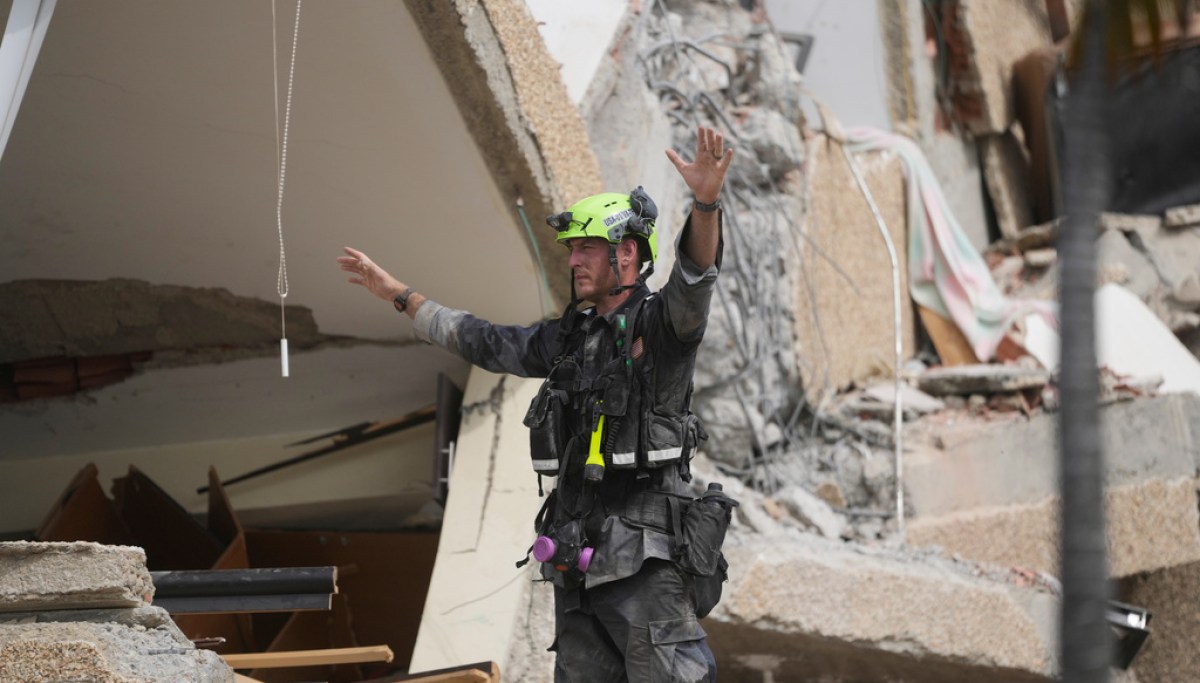 Five uplifting Venezuela earthquake rescue stories
