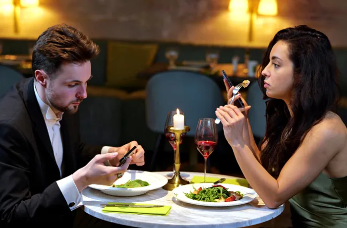 Society social media cellphones relationships