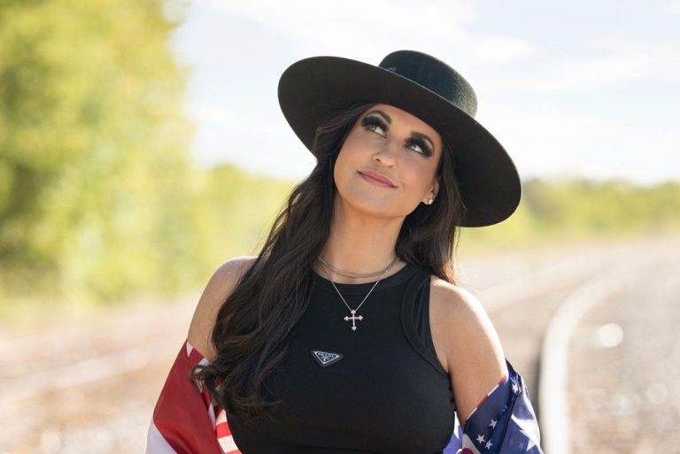 American Christian singer Natasha Owens (Courtesy of Nashville Publicity).