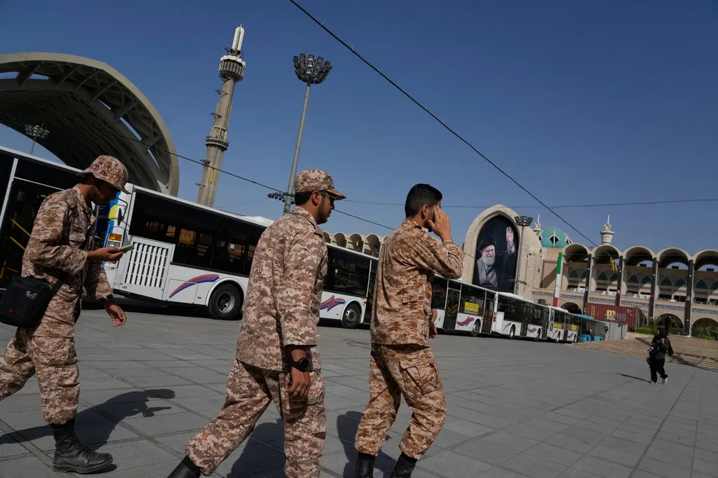 Iran soldiers